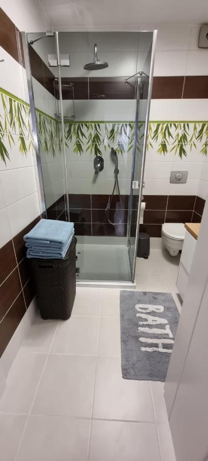 Apartament W Centrum Premium Ustrzyki Dolne Exterior photo