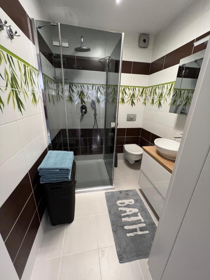Apartament W Centrum Premium Ustrzyki Dolne Exterior photo